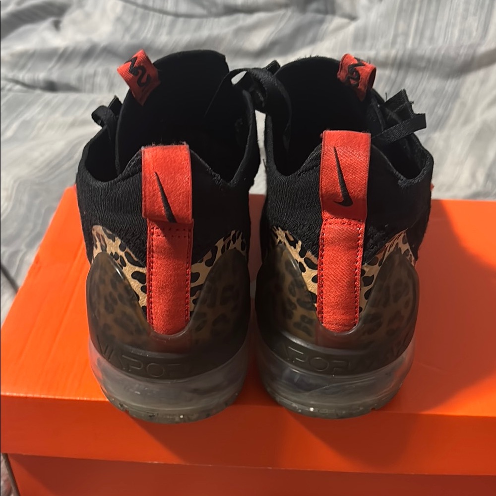 Nike Air Vapormax 2021 FK Black Red Sneakers - Picture 3 of 6